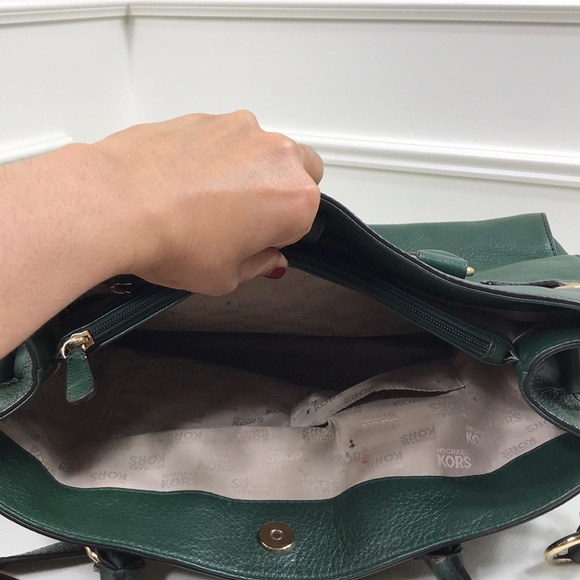 Micheal kors Hamilton bag green excellent - Picture 7 of 8